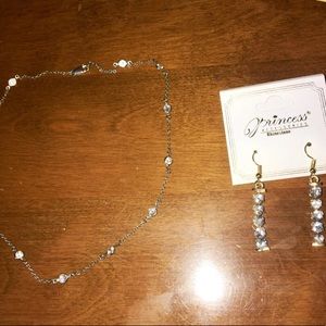 Beautiful necklace and earrings bundle